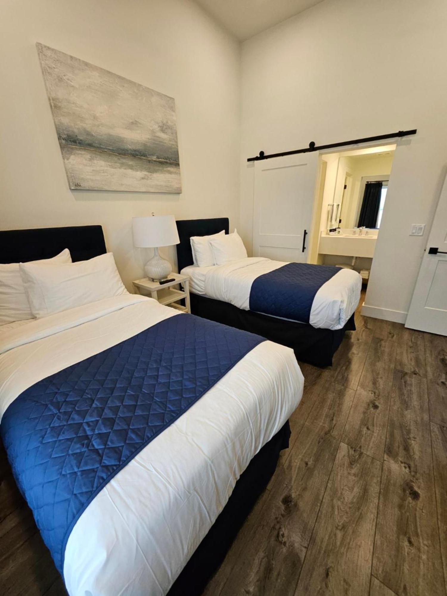 The Suites At Fishermen'S Village - 2 Bedroom Suites Punta Gorda Exterior photo